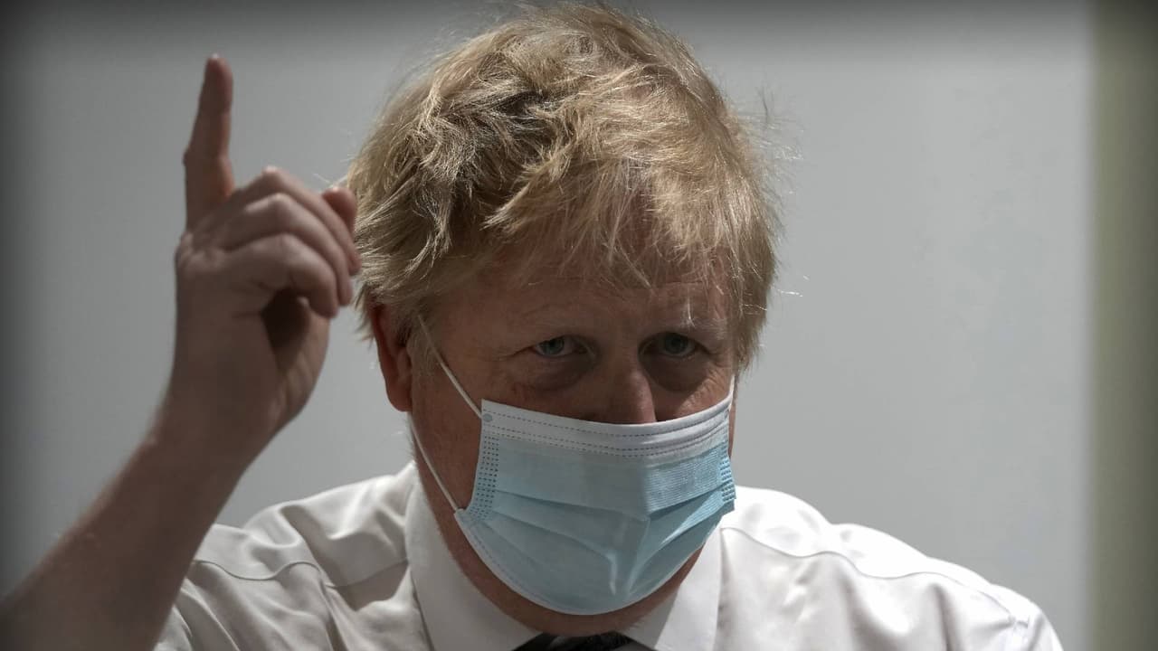 Boris Johnson dice no a hombres transgénero en competencias femeninas