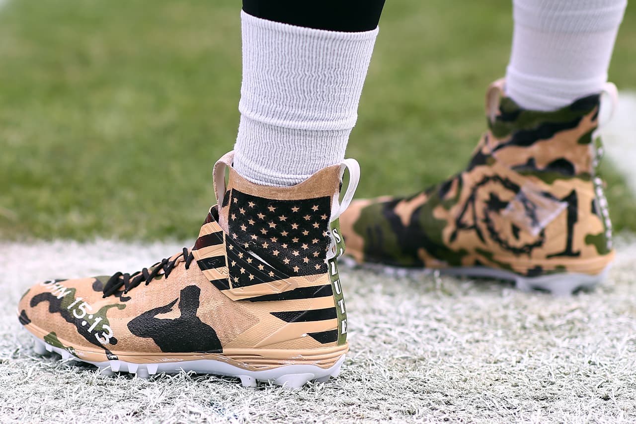 Philadelphia no aprovechó la condición de local y perdiò ante unos inspirados Patriots.