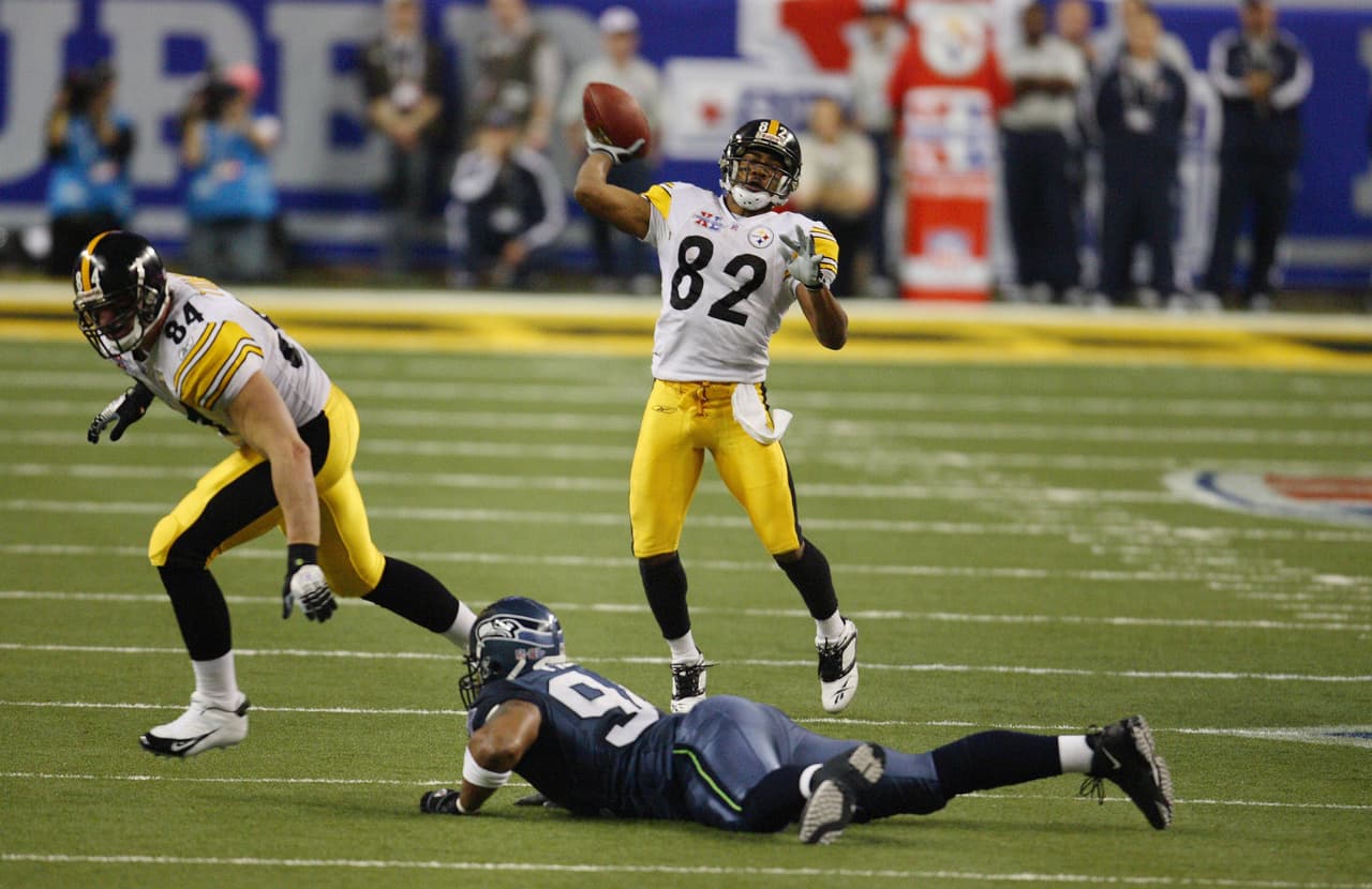SUPER BOWL XL - PITTSBURGH STEELERS. Tras 9 partidos estaban 7 - 2. Luego perderían 3 consecutivos para estar 7 - 5 pero no volvieron a caer en la campaña.
