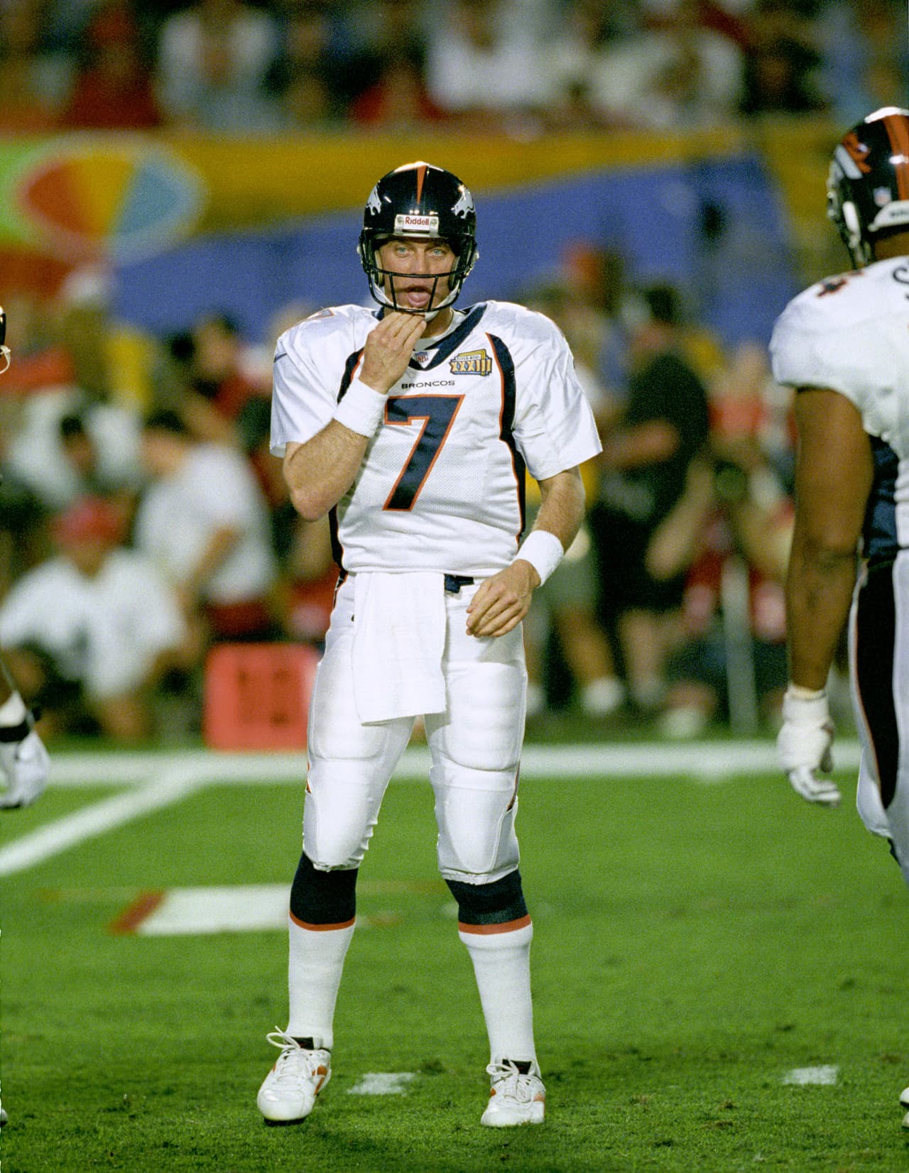 SUPER BOWL XXXIII - DENVER BRONCOS. Invictos con 9 - 0. Posteriormente perderían 2 partidos, en New York con los Giants y en Miami, únicos descalabros en la campaña.