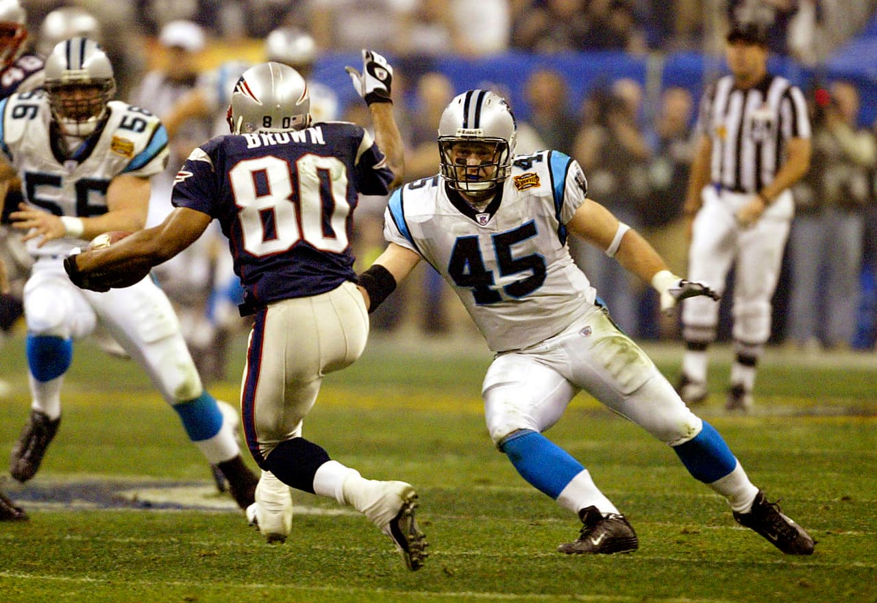 SUPER BOWL XXXVIII - NEW ENGLAND PATRIOTS. Luego de 9 partidos iban 7 - 2, derrotas en Buffao y en Washington, las únicas el resto de la campaña.