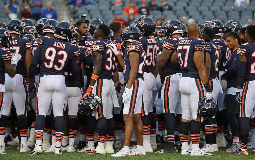 <b>24) Chicago Bears</b>.Haber conseguido a Khalil Mack ayudará mucho al equipo en la defensa pero la ofensiva es la gran pregunta. Se espera mucho del QB Mitchell Trubisky pero la cuestión es si responderá.