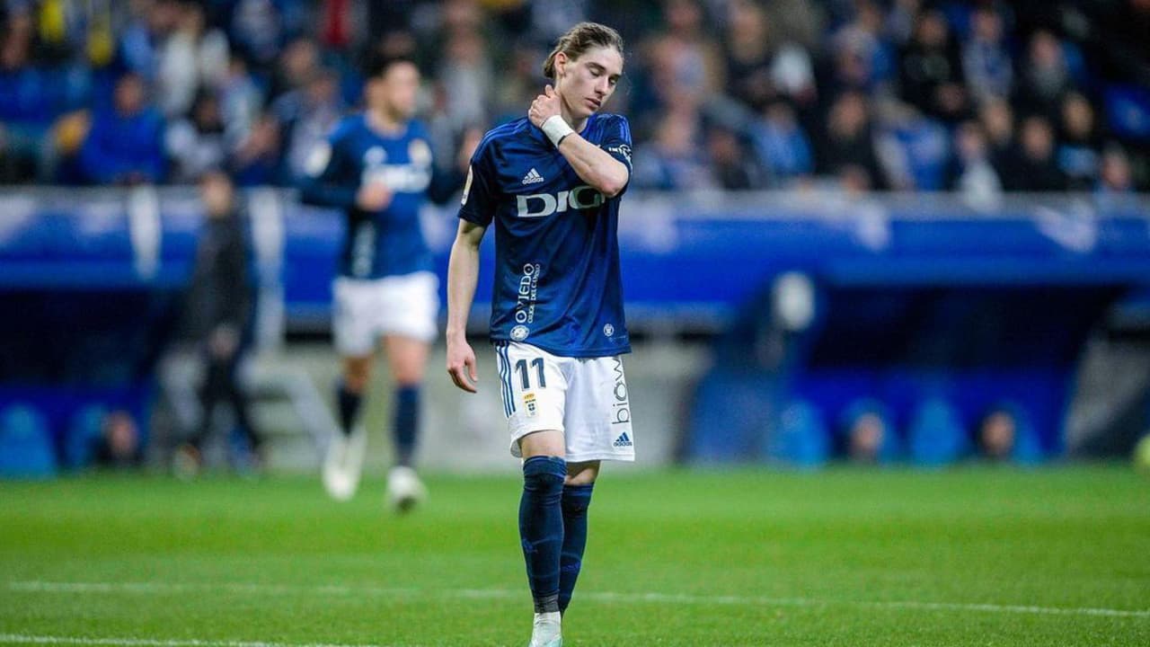 Marcelo Flores, cerca de dos meses sin jugar con Oviedo