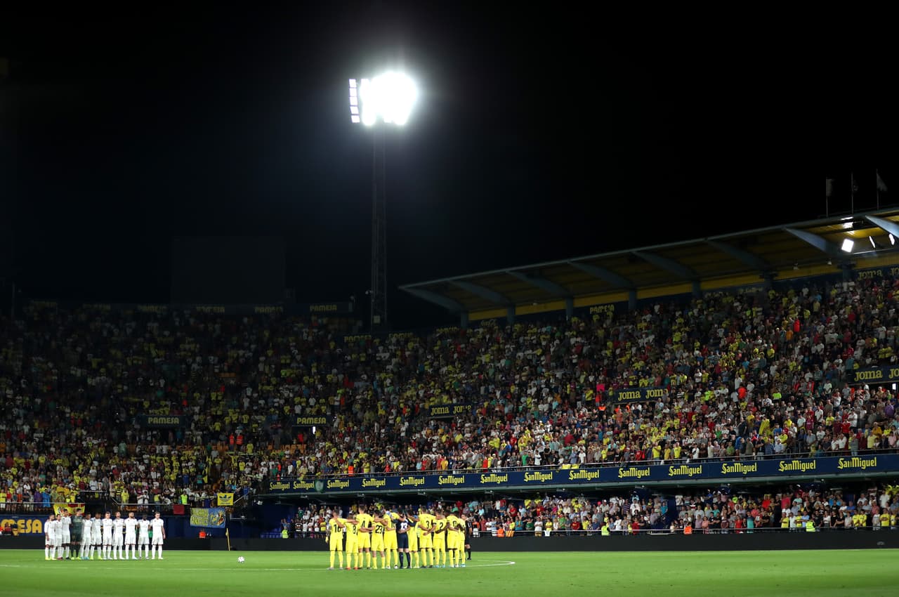 Se rindió un minuto de silencio en el estadio de La Cerámica en honor a la hija de Luis Enrique.