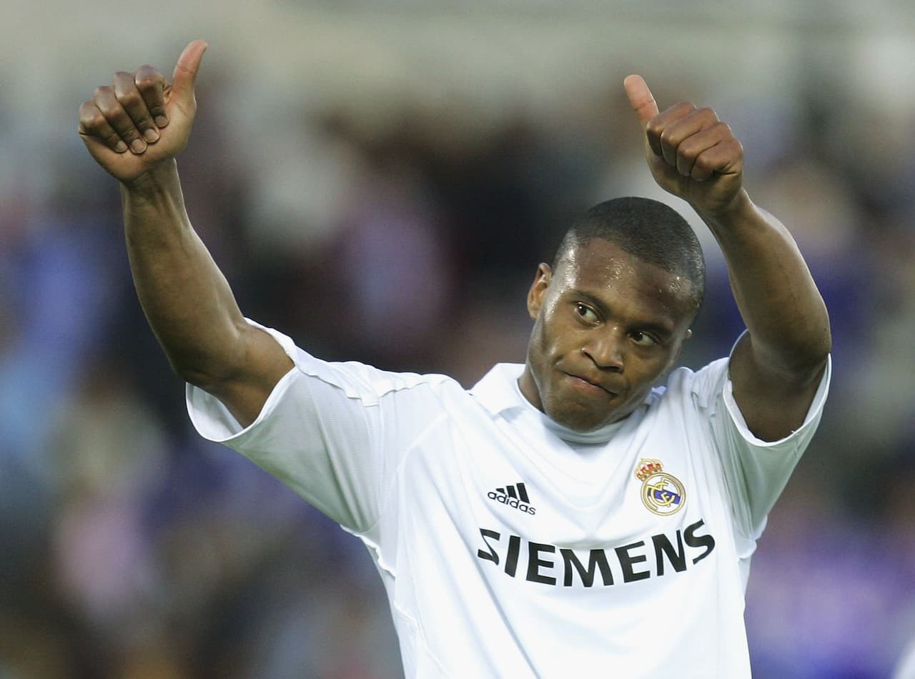 El brasileño Julio Baptista llegó en 2005 a Real Madrid, pero fue cedido a final de temporada al Arsenal. Volvió luego al equipo y se quedó hasta 2010.