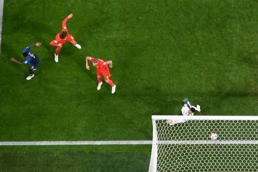 158.- Samuel Umtiti (Francia) al minuto 51. Francia 1-0 Bélgica. Semifinal.