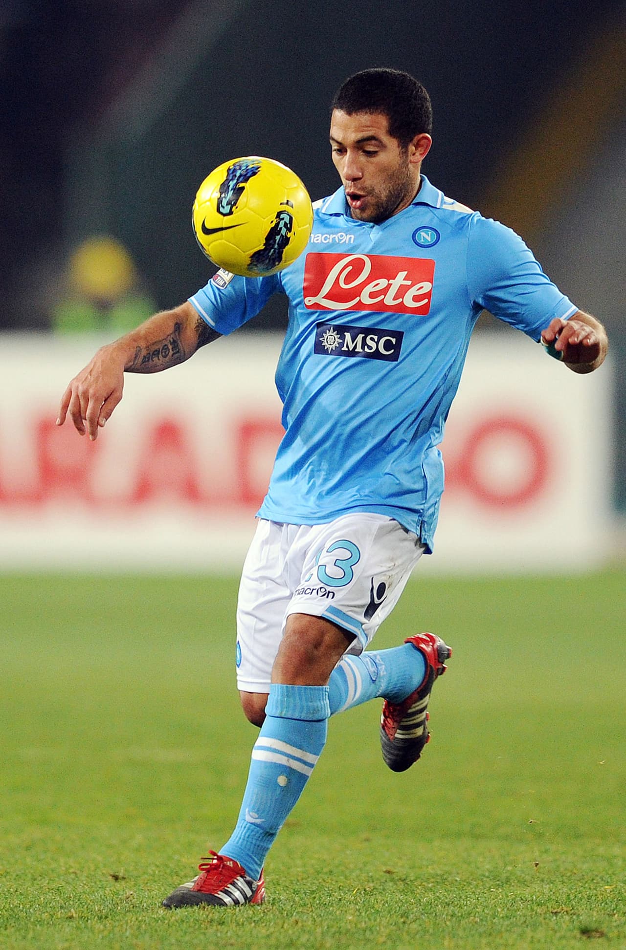 NAPLES, ITALY - JANUARY 16: Walter Gargano of Napoli in action during the Serie A match between SSC Napoli and Bologna FC at Stadio San Paolo on January 16, 2012 in Naples, Italy. (Photo by Giuseppe Bellini/Getty Images)