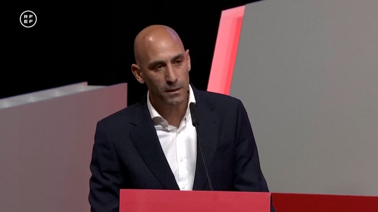 Luis Rubiales no renuncia como Presidente de Federación Española