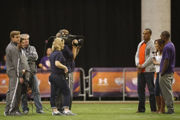 La Conferencia Nacional se impuso a la Conferencia Americana en el Tazón Latino IX y Hristo Stoichkov, para sorpresa de todos, fue reconocido como el MVP del juego, disfruta aquí de las mejores imágenes (Foto: Mario Castillo).