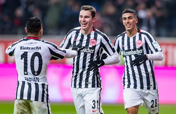 Marquito Fabián se convierte en la estrella del arbolito navideño del Eintracht