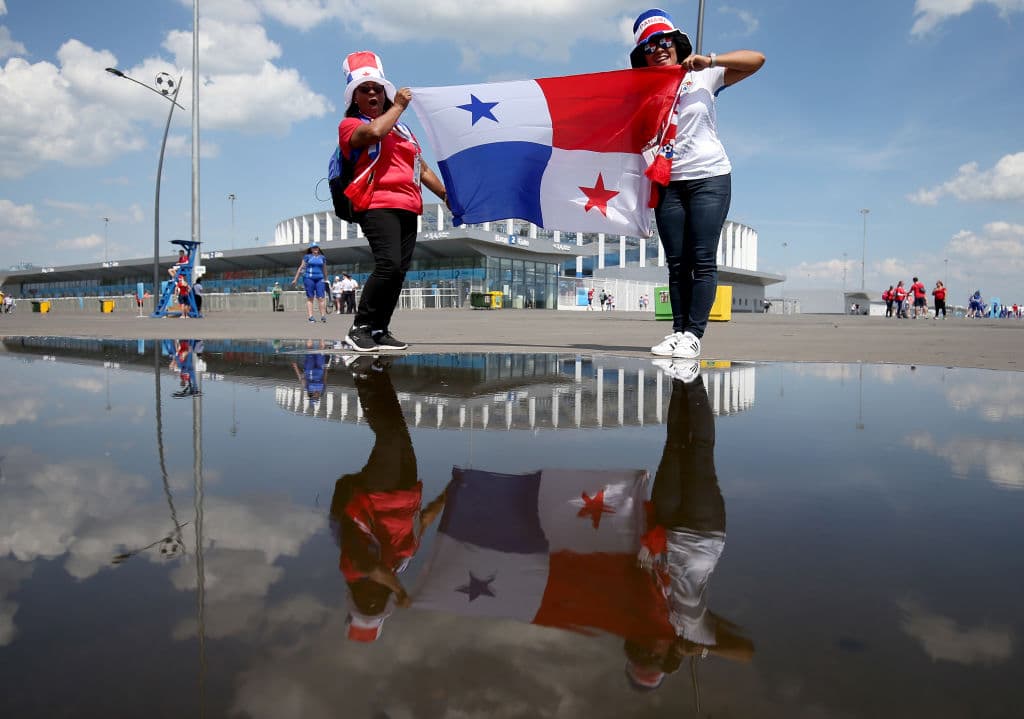Los seguidores de Inglaterra y Panamá viven con alegría la segunda presentación de sus seleccionados en el grupo G del Mundial de Rusia 2018.