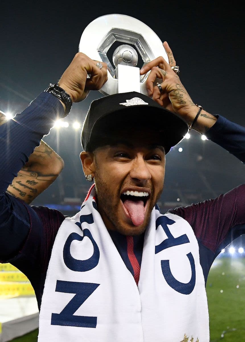 Ya Neymar Jr. dijo en sus redes sociales que su idea es seguir dándole alegrías al PSG, pero los rumores no cesan. Al Real Madrid parece que se unió el Manchester United.