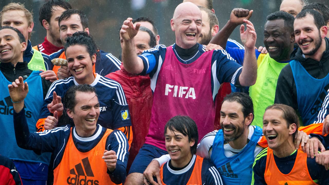 Infantino descarta sanción por Superliga a la que ve "inaceptable"