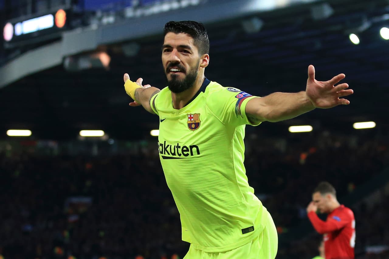 El 21 de enero de 2018, el uruguayo volvió a hacer historia al marcar su gol 100 con el Barcelona y convertirse en el jugador más rápido en la historia del club en llegar a 100 tantos, solo le bastaron 114 juegos.