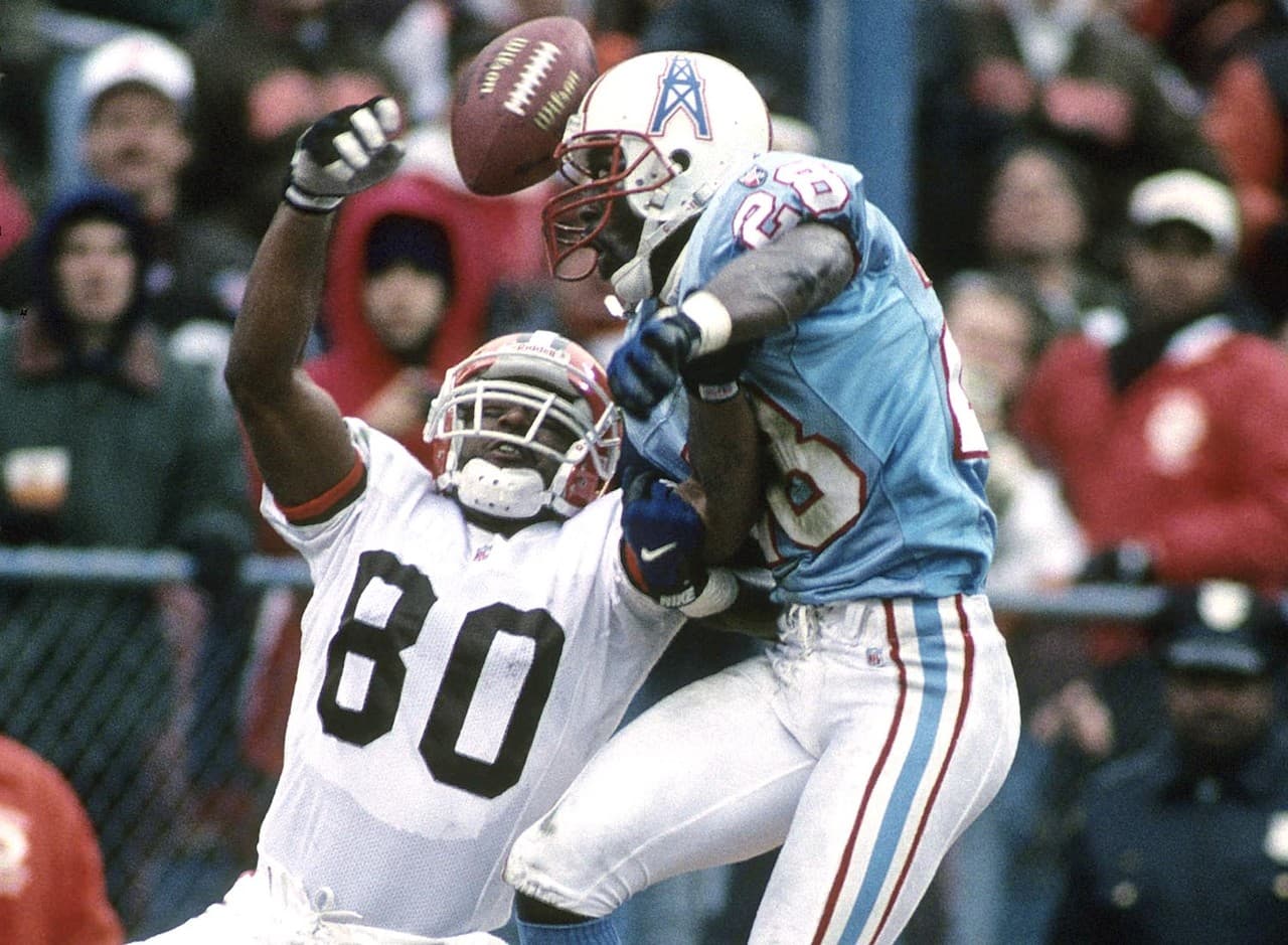 Andre Rison, Cleveland Browns (1995).- Rison fue uno de los mejores receptores en la NFL con los Falcons, pero desapareció en una terrible campaña en Cleveland (la última antes de que el equipo se mudara a Baltimore). En un hecho que resultó un insulto aún mayor para los fanáticos de los Browns, un año después Rison ganó el Super Bowl XXXI con los Packers.