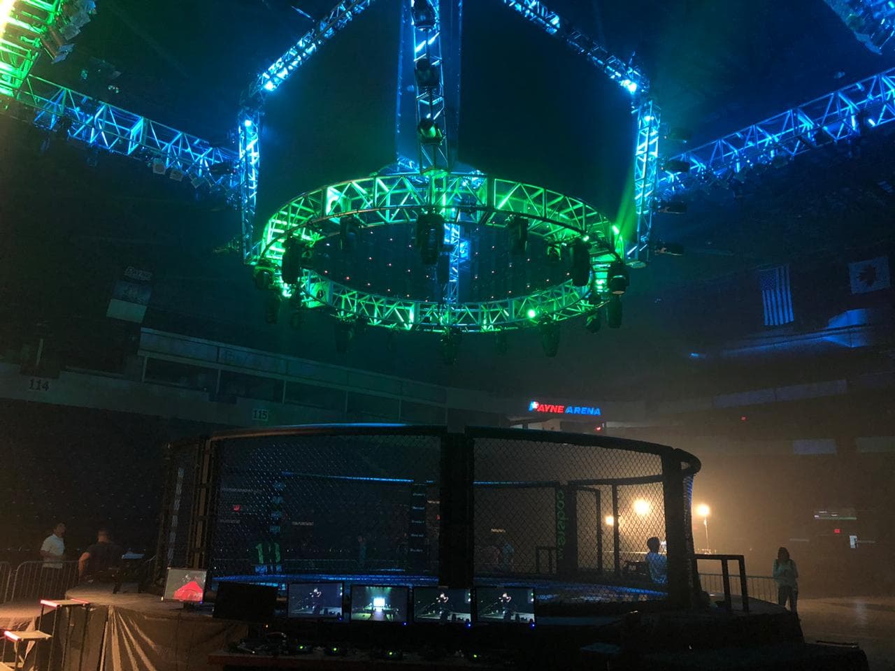 La ceremonia con la 'romana' legitimó el programa de peleadores que se enfrenta este sábado en la noche.