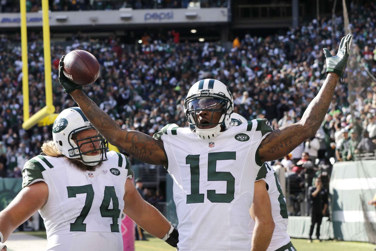 5.- El receptor de los New York Jets BRANDON MARSHALL tuvo siete atrapadas para 111 yardas y un touchdown en la victoria de los Jets 34-20 sobre Washington.
