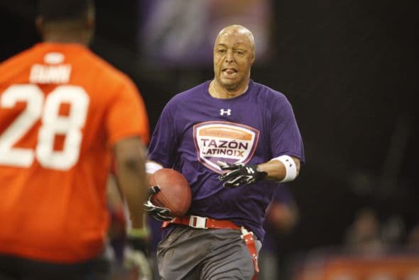 La Conferencia Nacional se impuso a la Conferencia Americana en el Tazón Latino IX y Hristo Stoichkov, para sorpresa de todos, fue reconocido como el MVP del juego, disfruta aquí de las mejores imágenes (Foto: Mario Castillo).