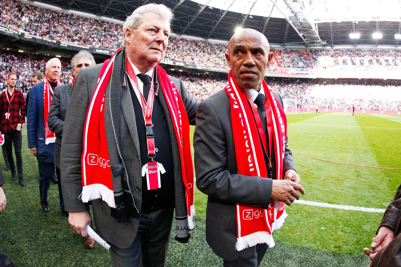 Tonny Bruins Slot - Fue entrenador del Ajax y luego asistente allí, en el Barcelona, Benfica y PSV. Su legado fue tan importante para el club de Amsterdam que desde el 2010 es el Jefe Analista del club.