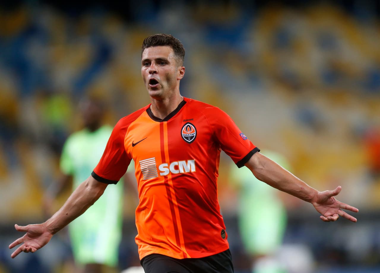 Solomon hacía el segundo del partido para sellar el pase y Moraes aparecía nuevamente para completar la goleada.