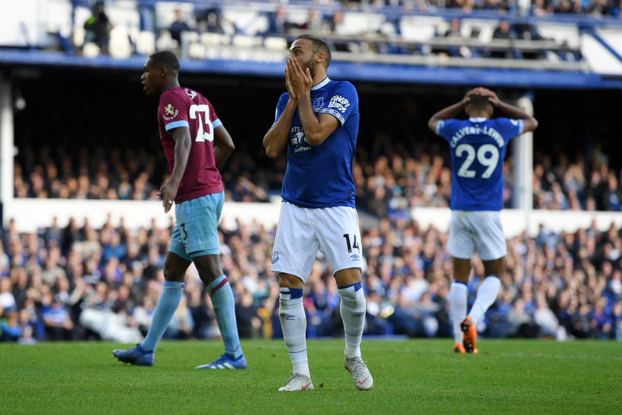 Ante la incredulidad de Everton, el West Ham salió del último lugar y de zona de descenso en la Premier League con su triunfo de visitante en Goodisson Park.
