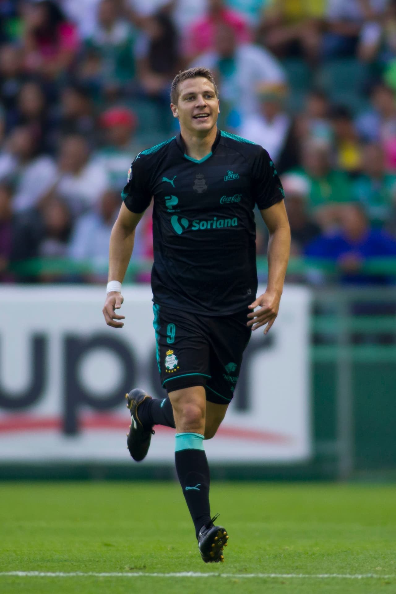 15 Julio Furch: Santos . 41 puntos