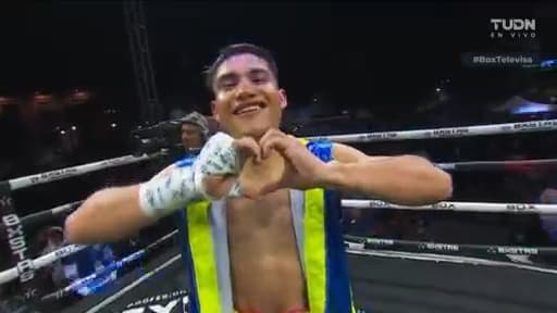 Resumen | Triunfo de Francisco Piña por decisión dividida