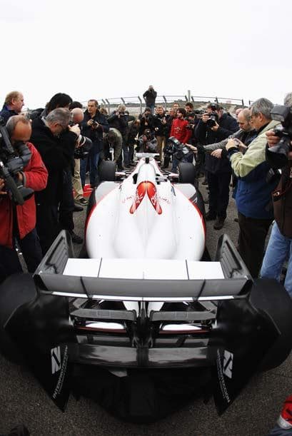 La prensa mundial se congregó en Valencia para el debut del nuevo Sauber C30.