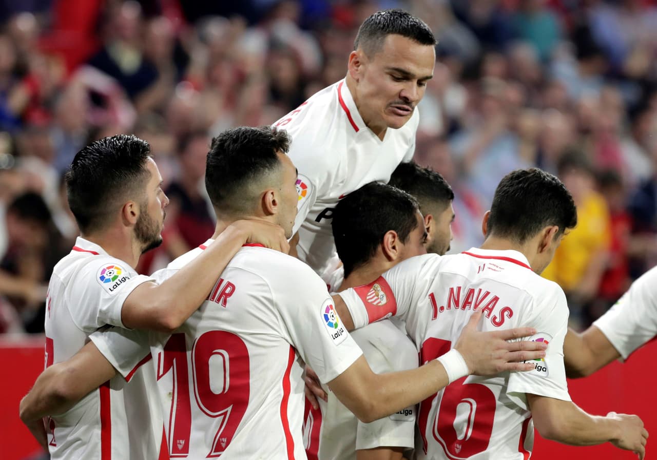 La paliza de Sevilla contra Real Sociedad tuvo un autogol de Oyarzabal para el 5-1 de los locales.