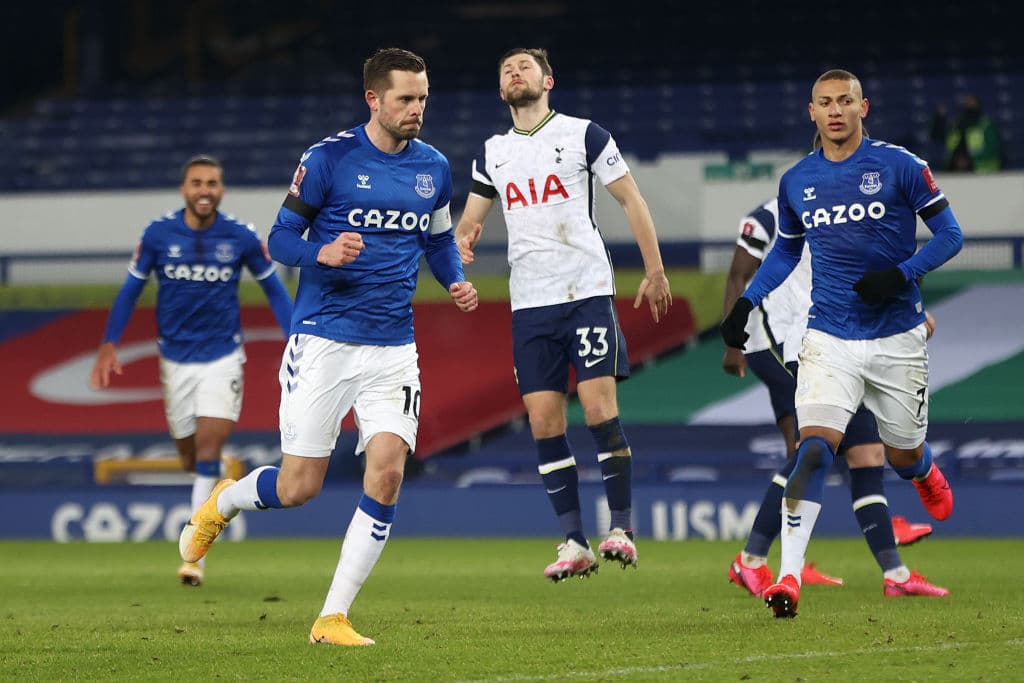 ¡El Everton de Ancelotti echó al Tottenham de Mourinho de la FA Cup!