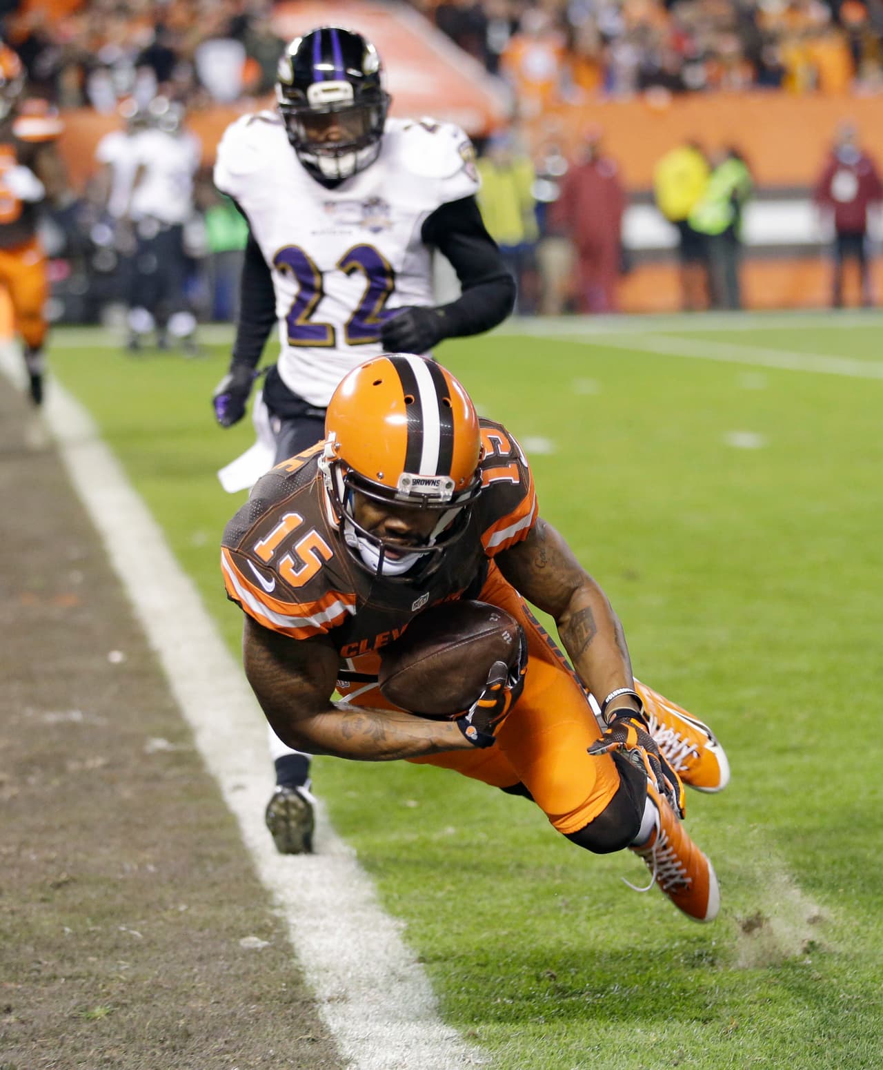 Dramático duelo se vivió en Cleveland donde los Ravens sacaron el partido 33-27 a los Browns. Checa las mejores tomas de este duelo de Lunes por la Noche.