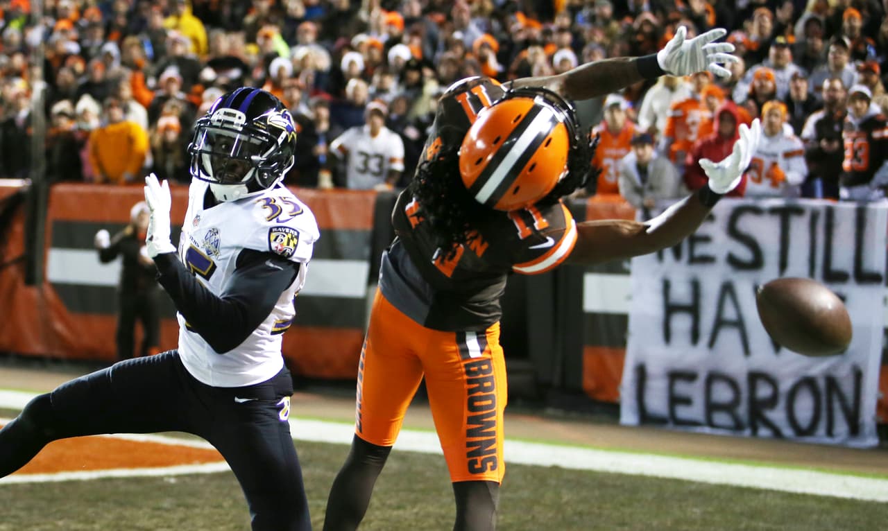 Dramático duelo se vivió en Cleveland donde los Ravens sacaron el partido 33-27 a los Browns. Checa las mejores tomas de este duelo de Lunes por la Noche.