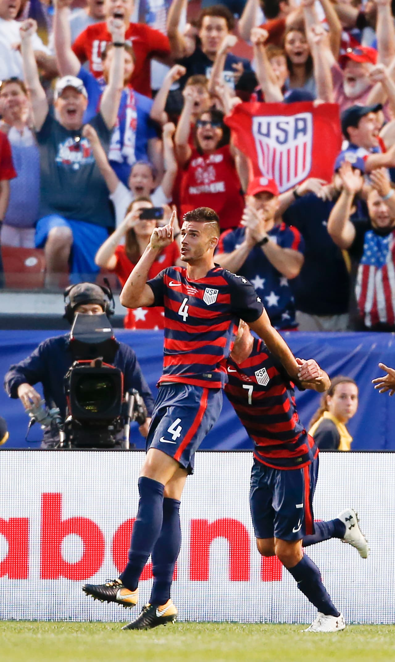 Matt Miazga, al minuto 88, se encargó de aumentar la ventaja para los estadounidenses con el 3-0 definitivo, ya que Rowe había conseguido el 2-0 al 56. Fue su primer gol en el torneo.