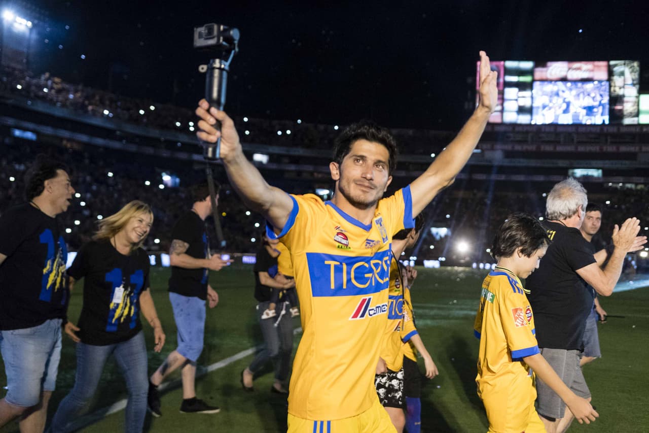 <b>Damián Álvarez - </b>En el 2002 fue fichado por los Monarcas después de jugar en River Plate. Después defendió la playera de Pachuca y Tigres.