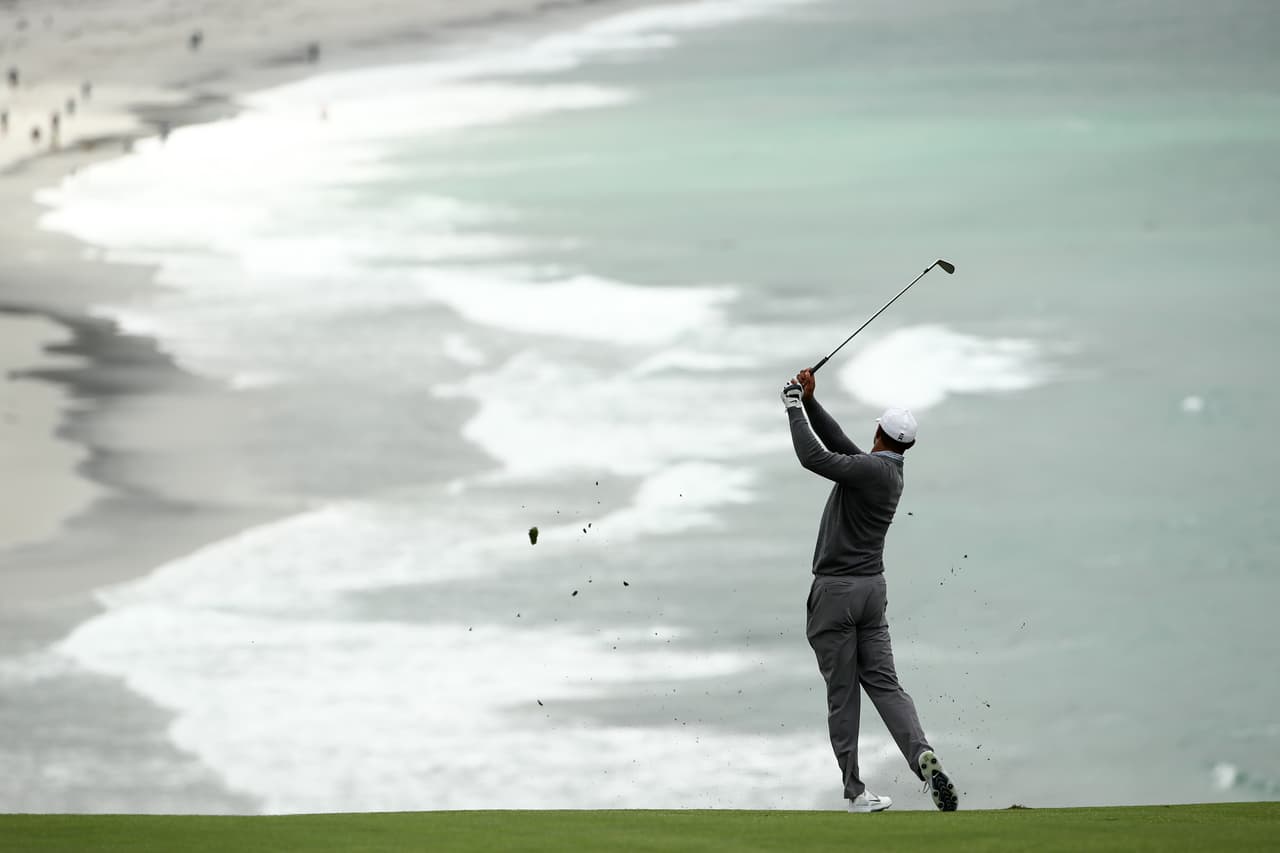 El campo de Pebble Beach en California ofrece postales espectaculares en el US Open de golf, el tercer torneo de 'Grand Slam' de la temporada de ese deporte.