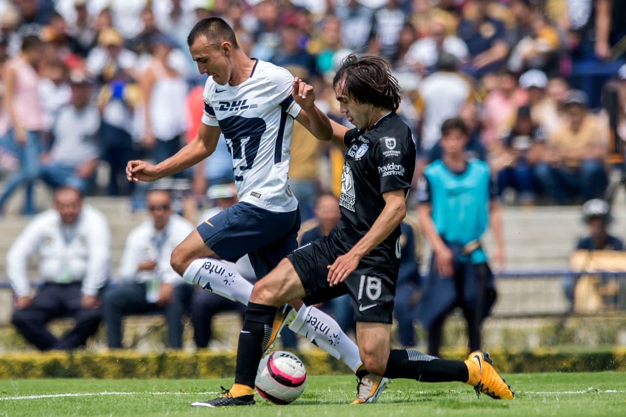 Al mediodía del domingo en Ciudad Universitaria, 'Paco' Palencia le dio la confianza al extremo Brian Figueroa.