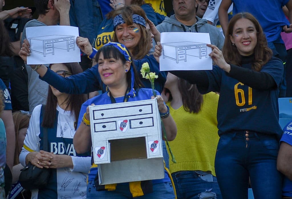 Las controvertidas decisiones a favor de River Plate en la Copa Libertadores también son motivo de burla.