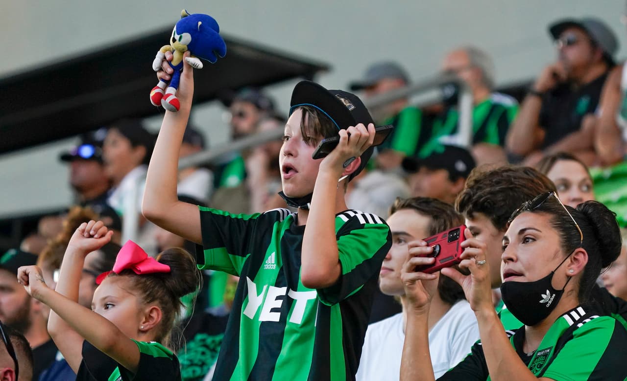 La hinchada de Austin FC sigue apoyando al equipo, pese a los malos resultados en el Q2 Stadium.
<br>