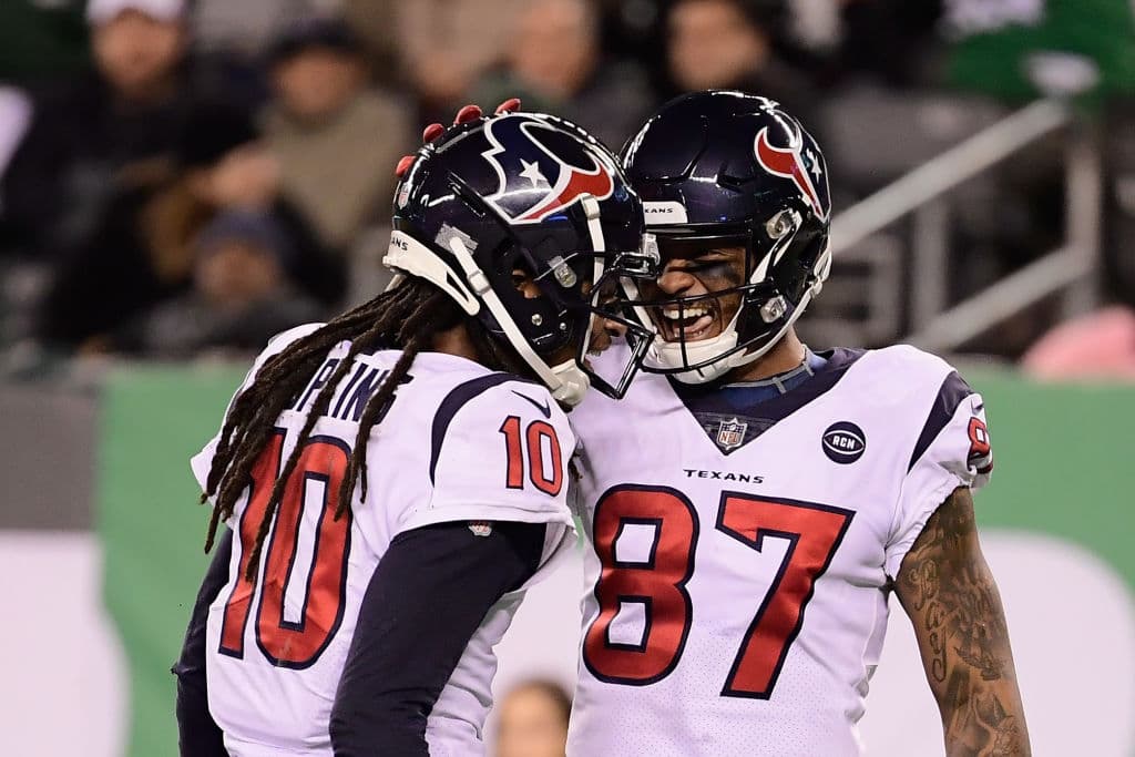 <b>Houston Texans (10-4)</b>. Un triunfo y una derrota de los Pats les asegura bye la primera semana de Playoffs. Derrota combinada de los Colts y los Titans y victoria les da el título del Sur de la NFC.