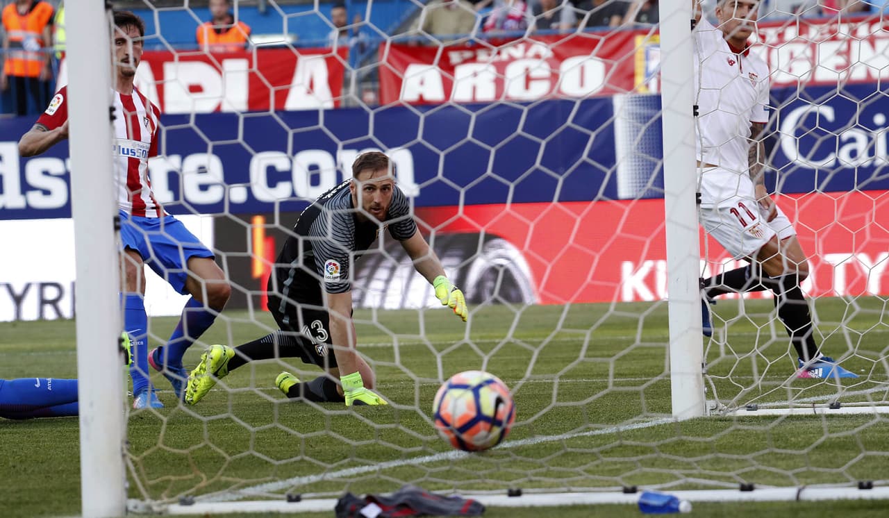 Sevilla cerró la jornada con sólo dos puntos de ventaja sobre los rojiblancos y con la diferencia particular, además, perdida.