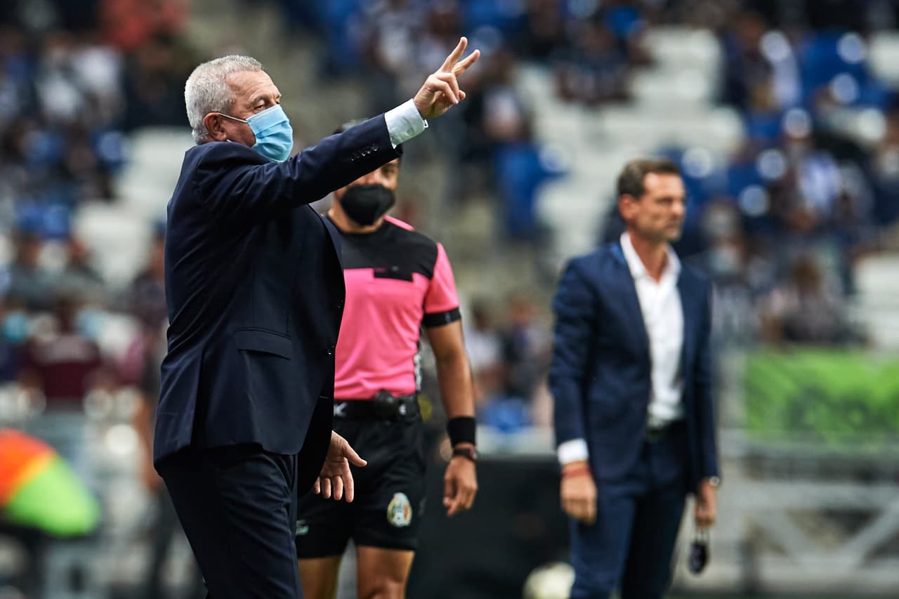 Aguirre resalta del partido que quiere dirigir sin cubrebocas