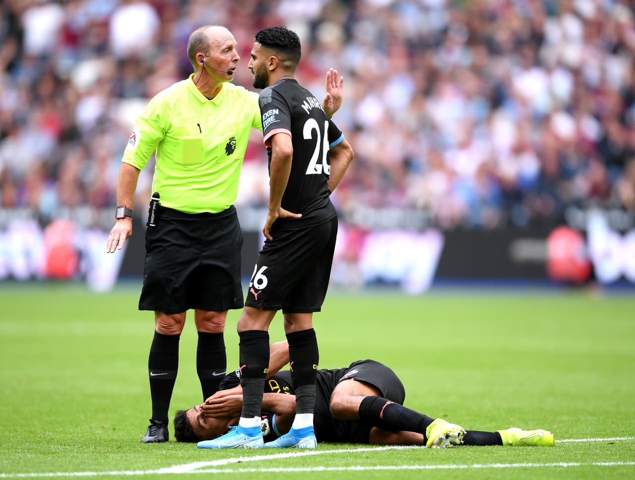 Manchester City venció 5-0 al West Ham con hat-trick de Raheem Sterling. Chicharito jugó 25 minutos con los Hammers.