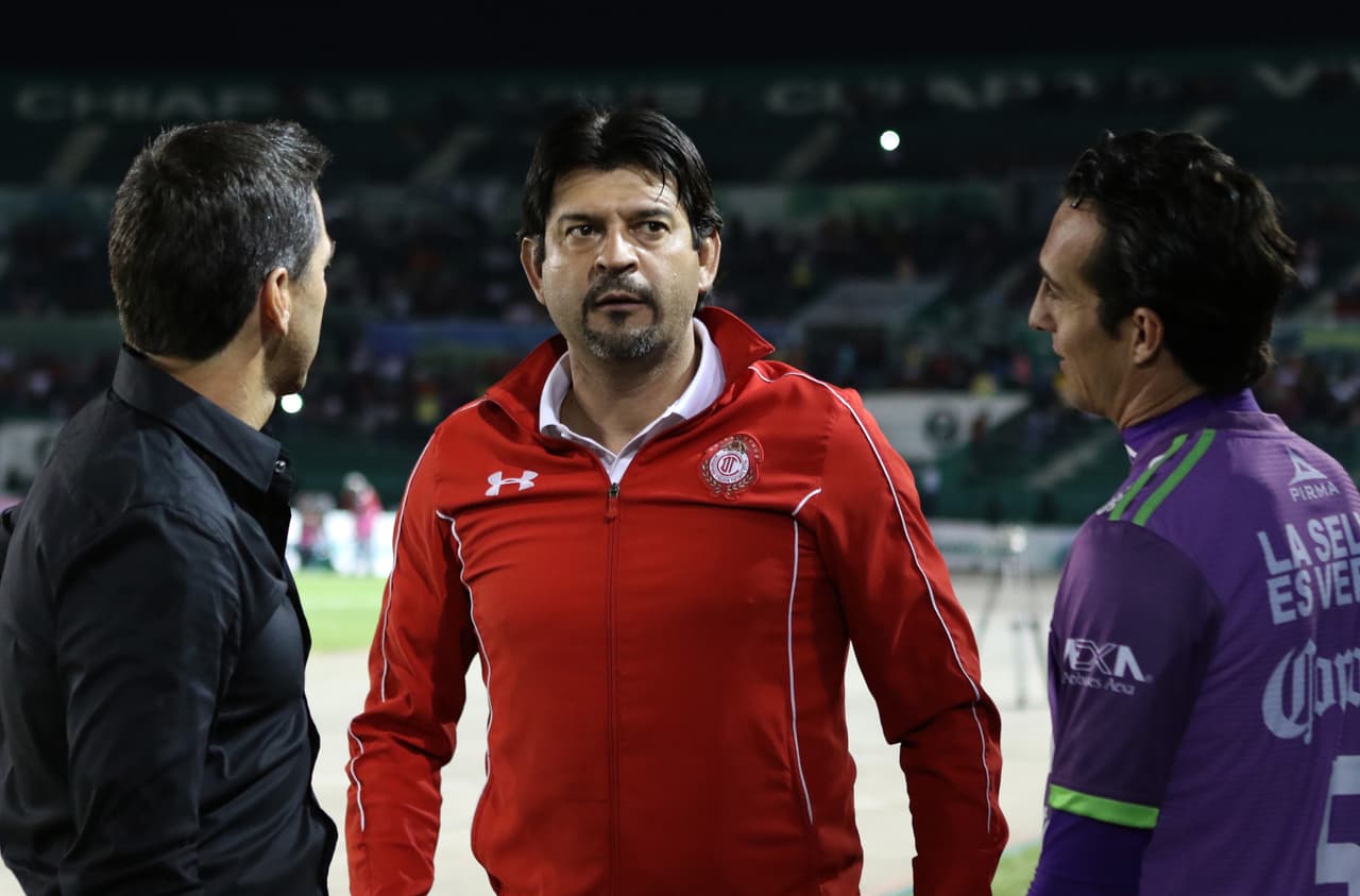 Fueron tres años los que pasó en el banquillo de los Diablos Rojos.