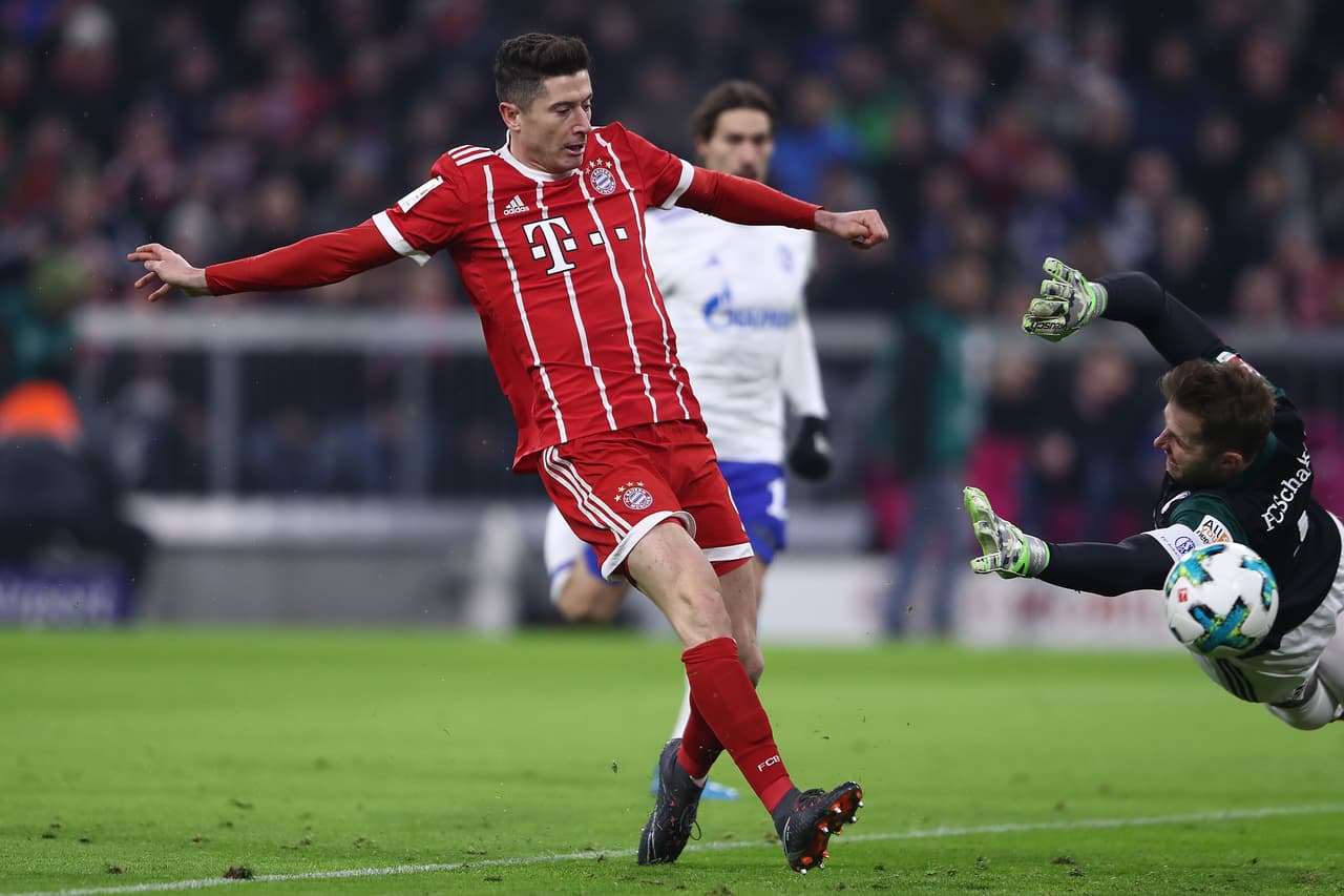 Sin embargo, Bayern Munich conoce el mensaje de su técnico y al minuto 6 ya estaba arriba en el marcador gracias al goleador polaco Robert Lewandowski.
