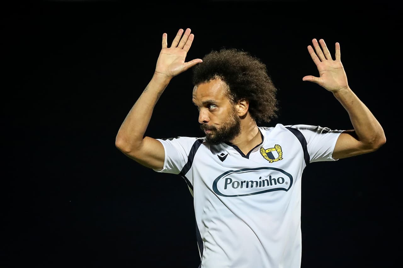 Tras un grave error de Agustín Marchesín en la salida, Fábio martins no perdona y pone el 1-0.