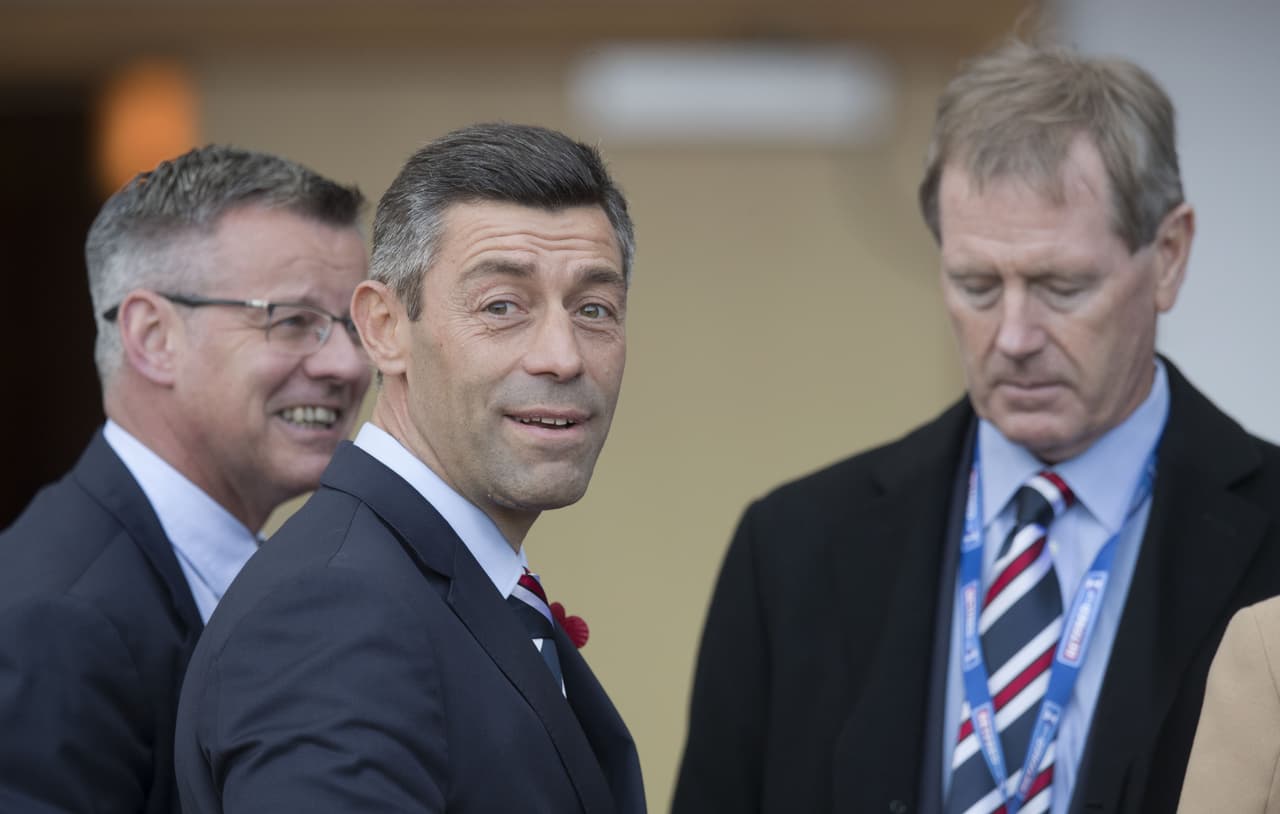 El azul de Rangers tiene un viejo conocido en esta historia, Pedro Caixinha, que fue relegado del club por malos resultados. Allí compartió con Carlos 'Gullit' Peña.