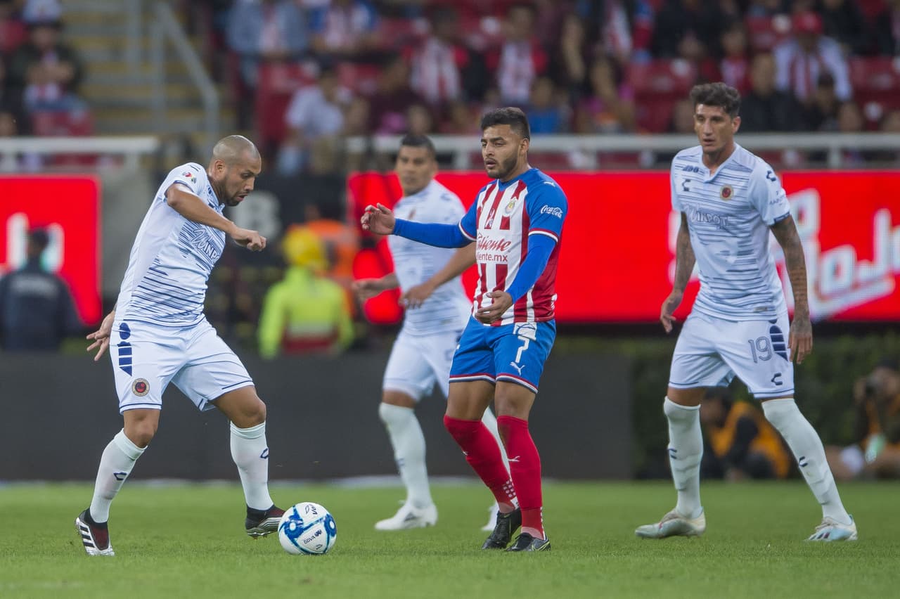 Chivas venció 3-1 a los Tiburones Rojos y así concluyen su participación durante el Apertura 2019.