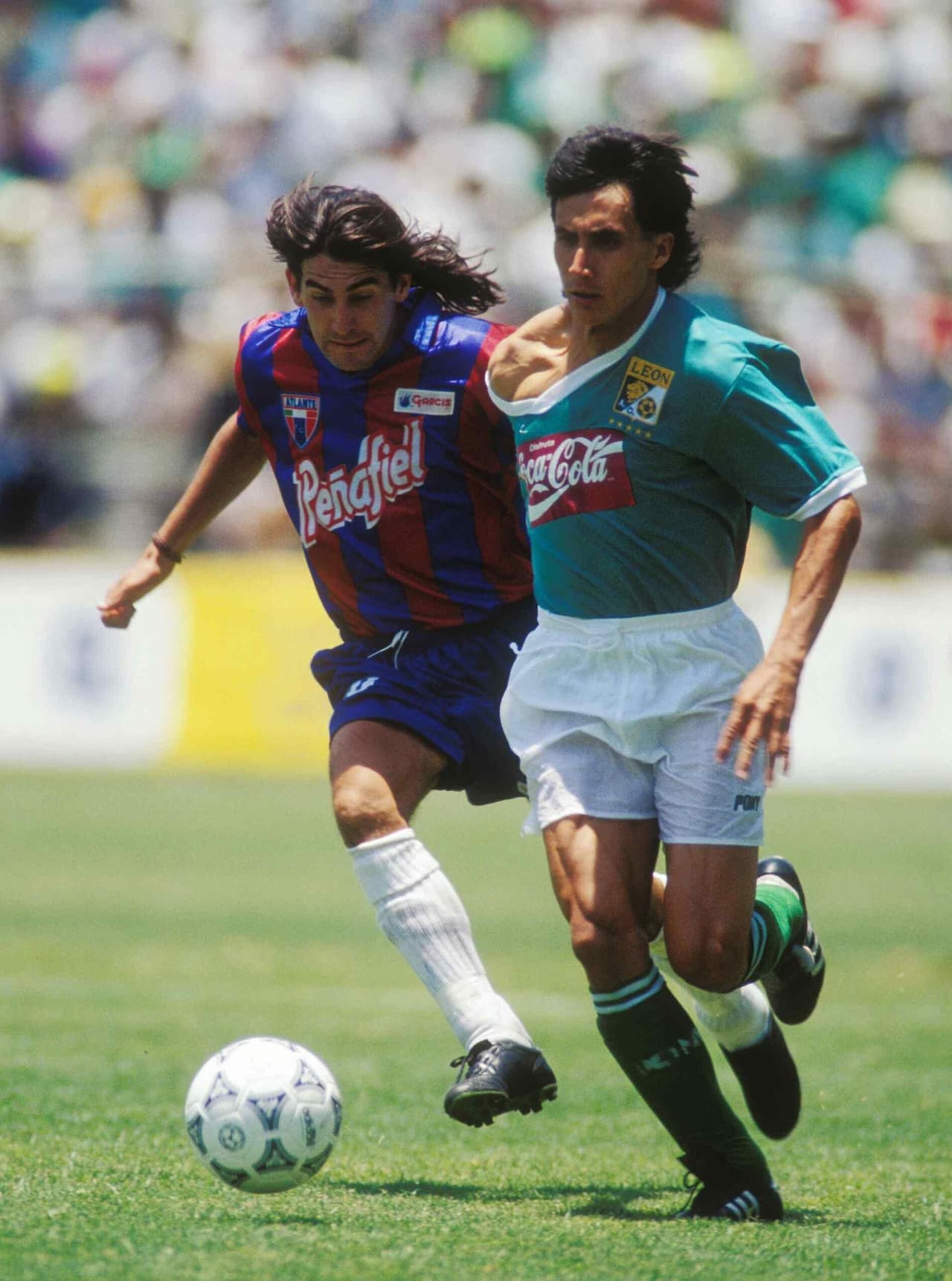 El primer título de liga, de los dos que tiene en su palmarés, lo ganó con los Panzas Verdes en 1992.