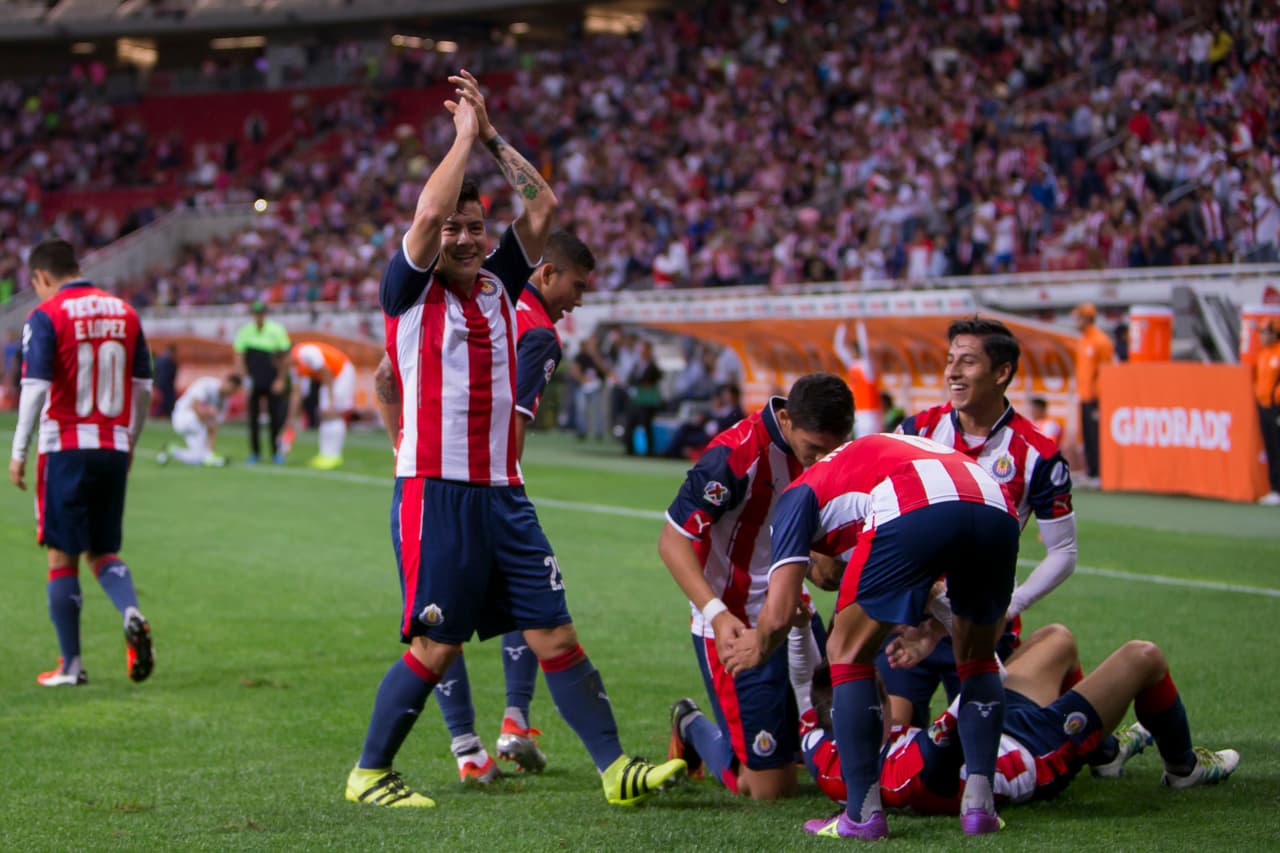 Chivas parece que por fin va consolidando su fútbol con Matías Almeyda al frente. Venció 2-0 a Chiapas e hiló su cuarta fecha sin derrota y su segunda con victoria. Es más de los últimos cuatro duelos ha obtenido tres triunfos.