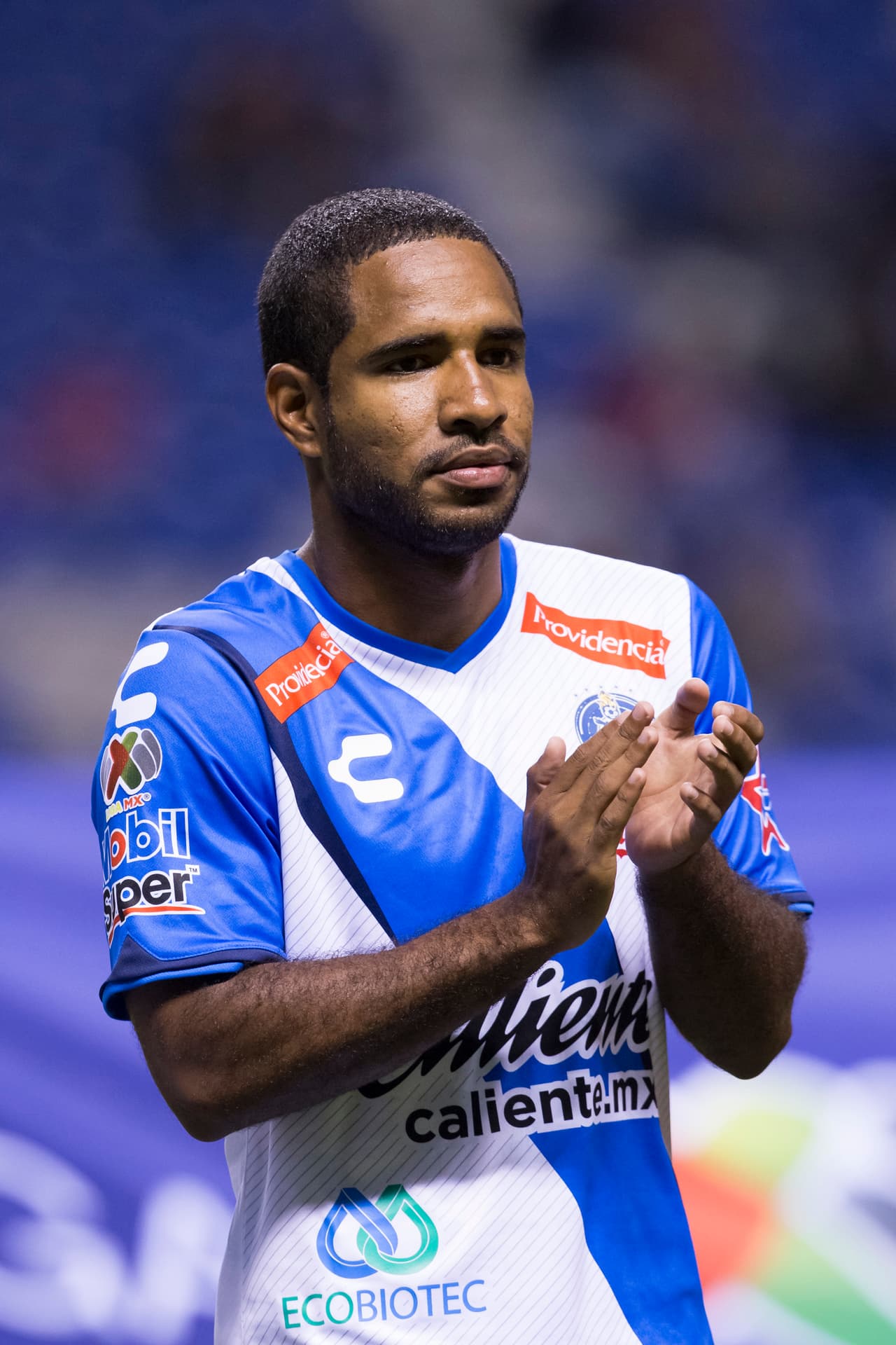 Brayan Angulo también estaría bajo la lupa del América, pensando en un defensa con tendencia ofensiva llegado desde Puebla.